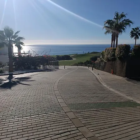 Apartment Moderni S Vyhledem Na Ve Meste Alcaidesa